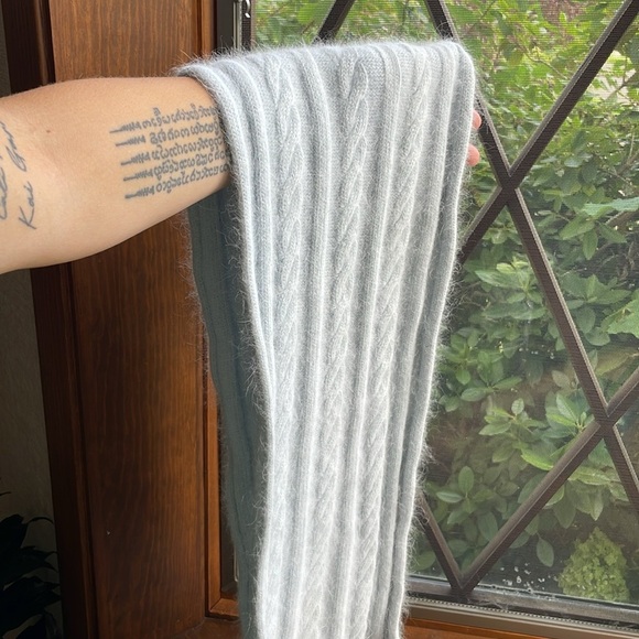 Light Blue Rabbits Fur & Lambswool Knit Braided Scarf - Picture 9 of 10